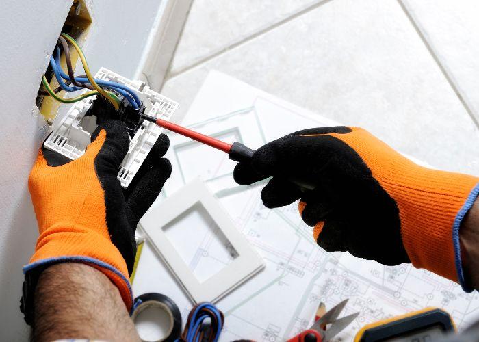 expert electrical services in oshawa